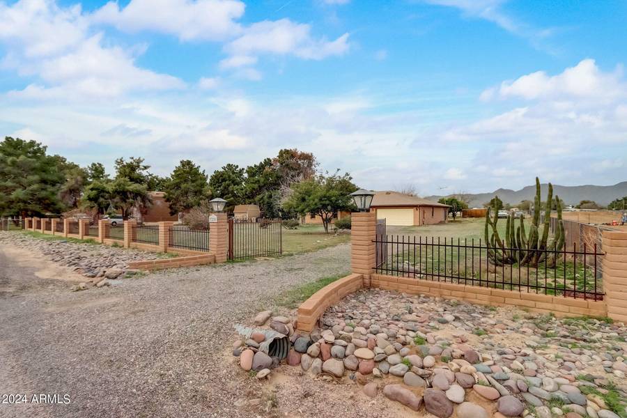 7230 N 181ST Avenue, Waddell, AZ 85355