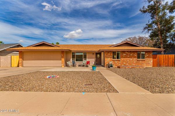 1706 E GARNET Avenue,  Mesa,  AZ 85204