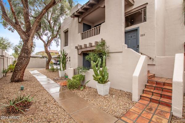 7300 N DREAMY DRAW Drive #223,  Phoenix,  AZ 85020