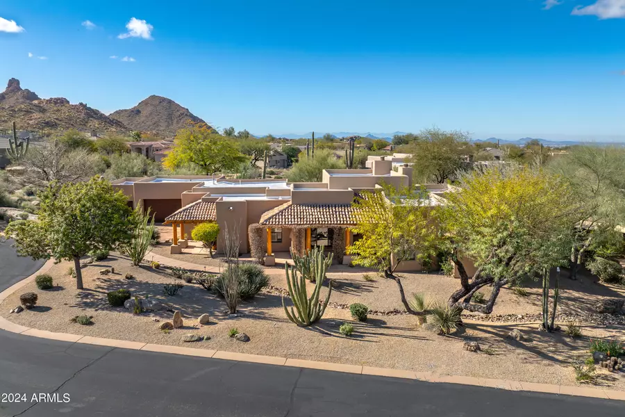 9895 E MONUMENT Drive, Scottsdale, AZ 85262