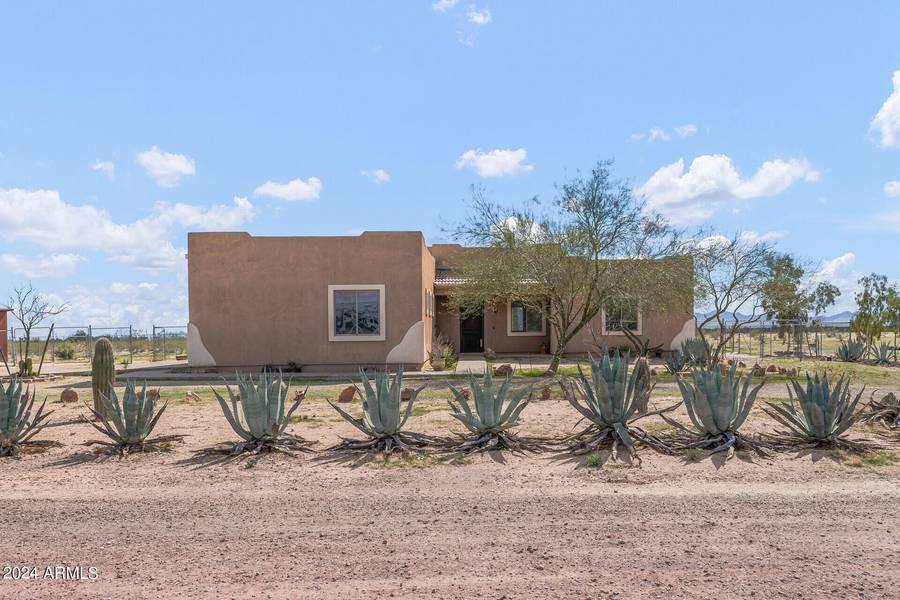 22633 W YELLOW BIRD Lane, Wittmann, AZ 85361