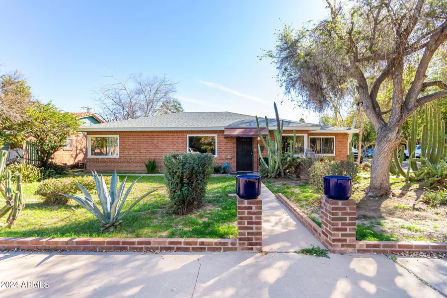 2501 E TURNEY Avenue, Phoenix, AZ 85016