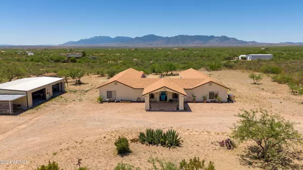 1010 W Olson Trail,  Huachuca City,  AZ 85616