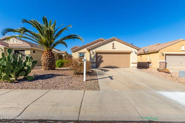 San Tan Valley, AZ 85143,942 W DESERT MOUNTAIN Drive