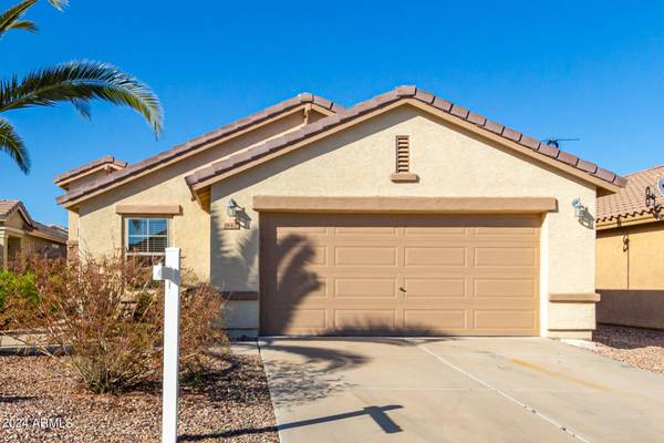 San Tan Valley, AZ 85143,942 W DESERT MOUNTAIN Drive