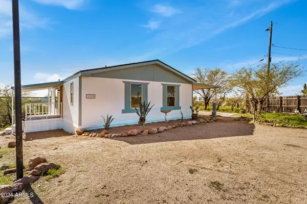 1975 W FRONTIER Street Apache Junction, AZ 85120