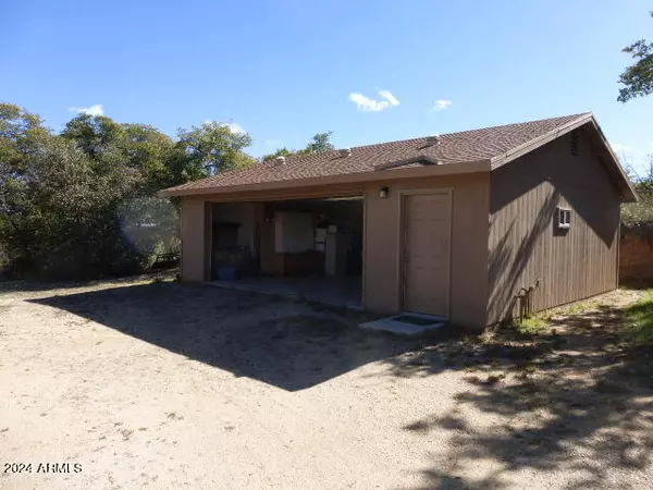 Oracle, AZ 85623,390 W OAK HILLS Drive