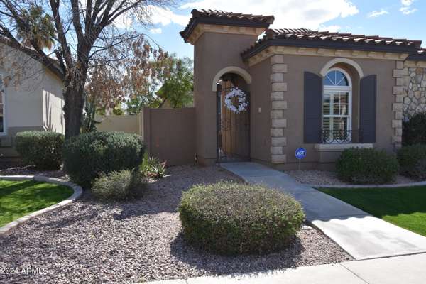 Chandler, AZ 85286,2431 E HONEYSUCKLE Place