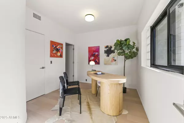 Phoenix, AZ 85004,312 E WINDSOR Avenue #1