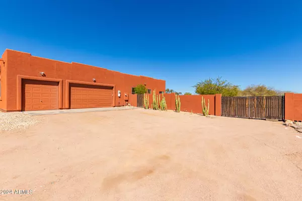 Wittmann, AZ 85361,24416 W QUAILS NEST Lane