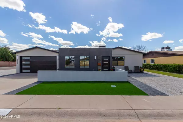 8451 E PICCADILLY Road, Scottsdale, AZ 85251