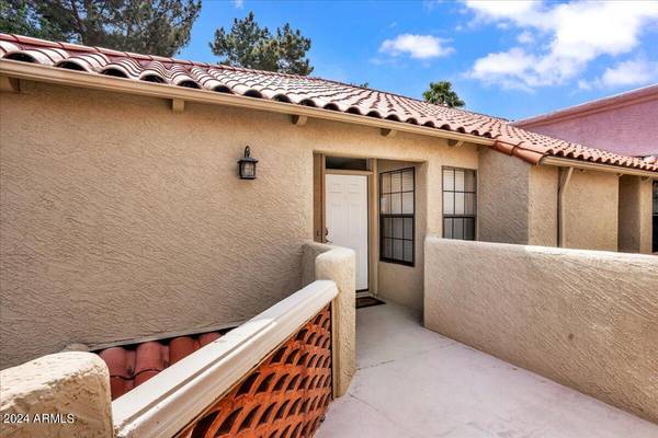 8300 E VIA DE VENTURA -- #2004,  Scottsdale,  AZ 85258