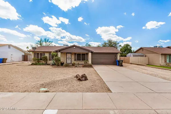 827 E LE MARCHE Avenue,  Phoenix,  AZ 85022