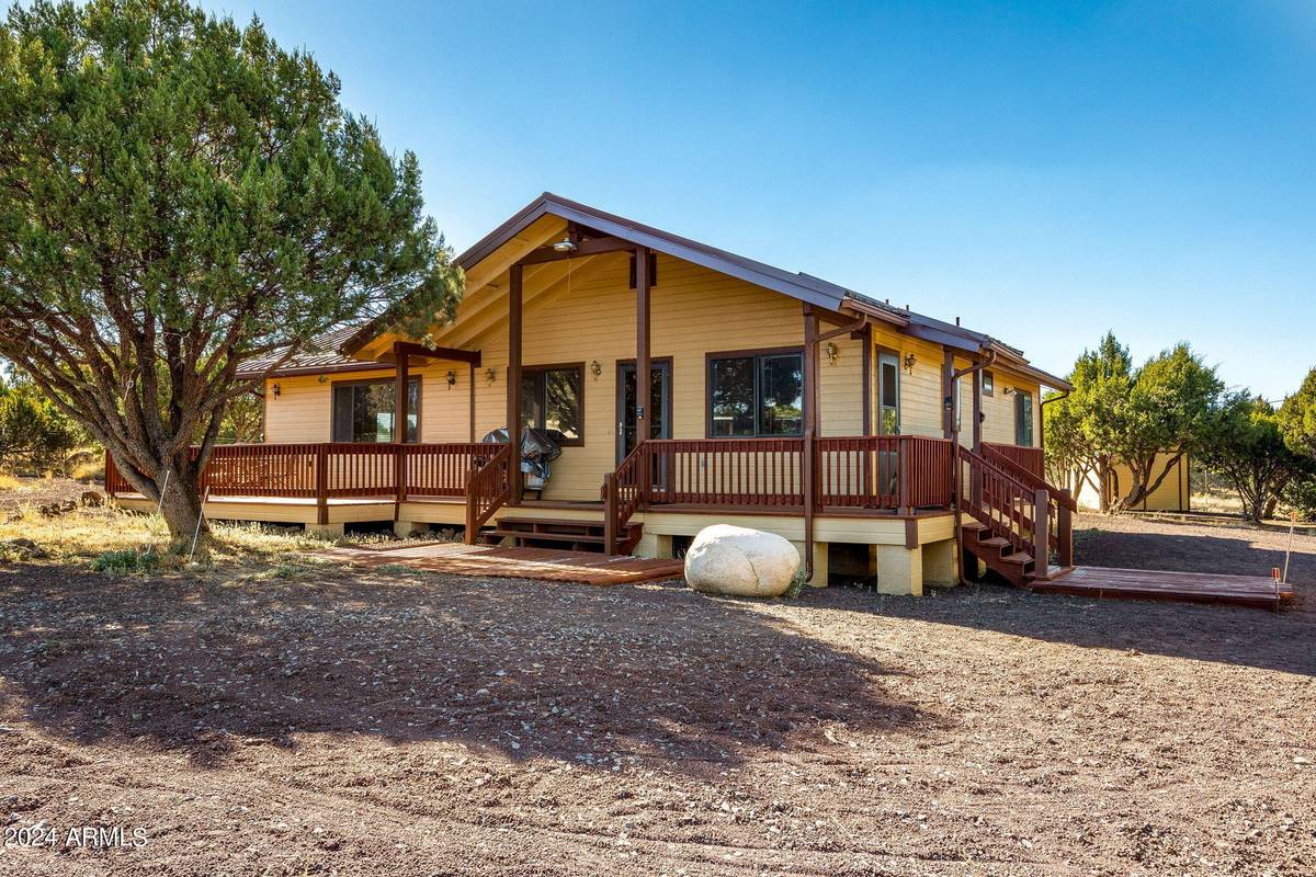 Vernon, AZ 85940,26 COUNTY ROAD 3169 --