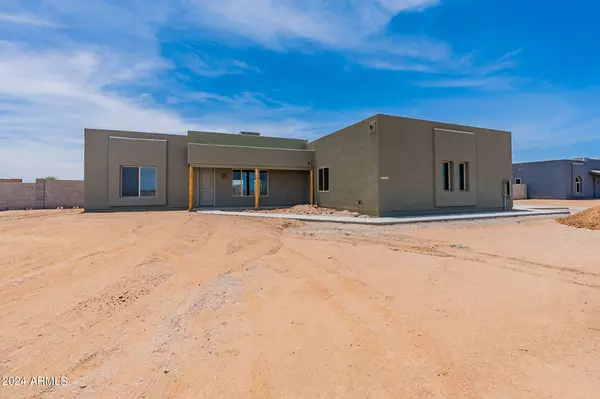 Wittmann, AZ 85361,23016 W PEAKVIEW Road