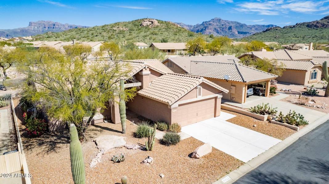 8392 E GOLDEN CHOLLA Drive, Gold Canyon, AZ 85118