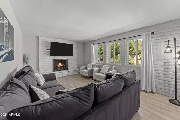 Phoenix, AZ 85028,11801 N 37TH Street