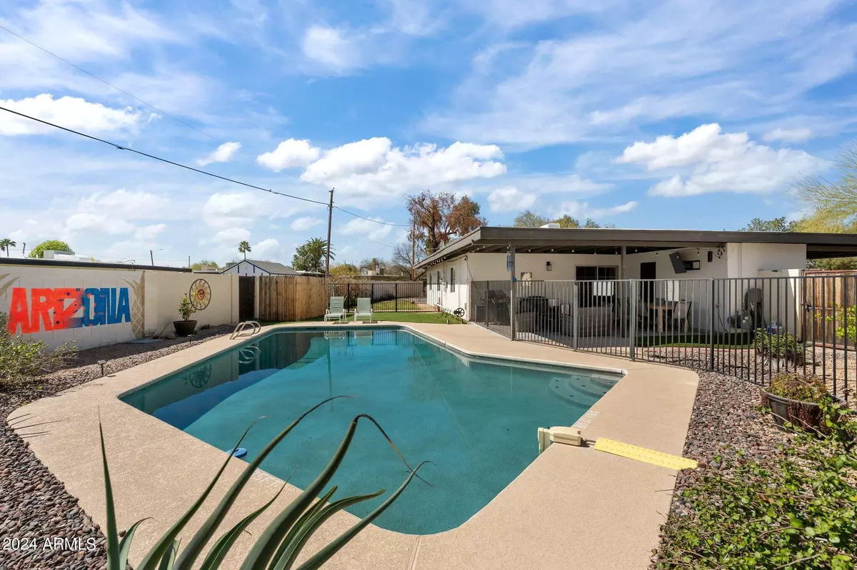 Phoenix, AZ 85028,11801 N 37TH Street