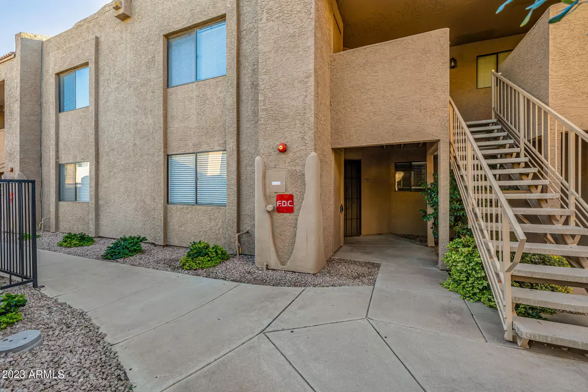 Scottsdale, AZ 85257,8155 E ROOSEVELT Street #102