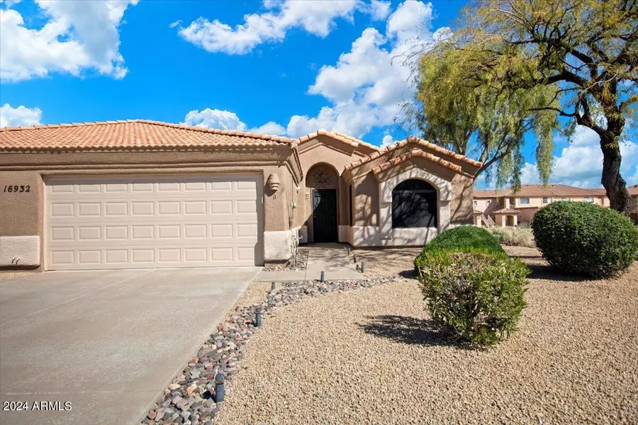 16932 E SALIDA Drive #B, Fountain Hills, AZ 85268