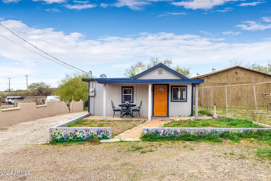 63 W McKelveyville Street, Superior, AZ 85173