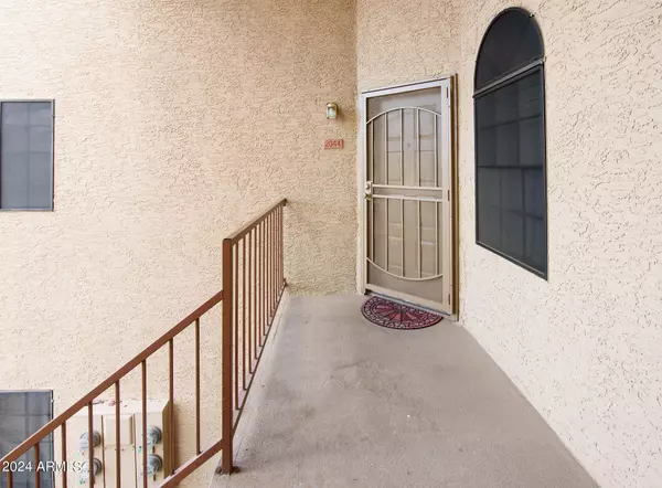 Mesa, AZ 85201,930 N MESA Drive #2044