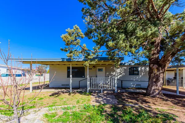 121 E Apache Street, Huachuca City, AZ 85616