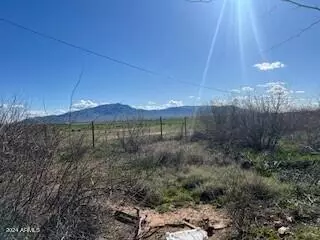 2 Hwy 60 -- #050, Aguila, AZ 85320