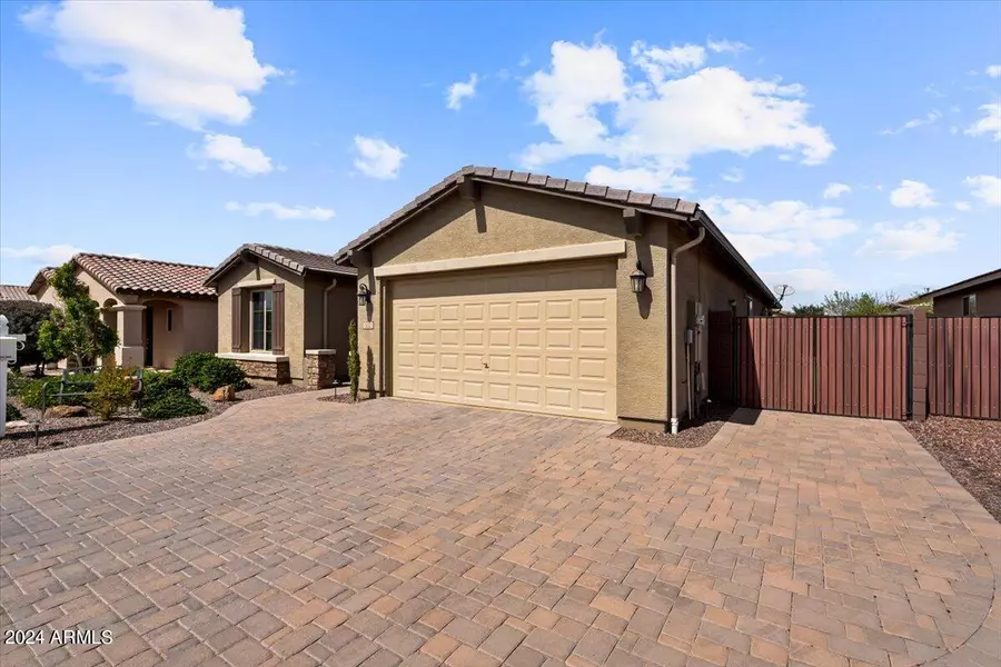 102 W CUCUMBER TREE Avenue, Queen Creek, AZ 85140