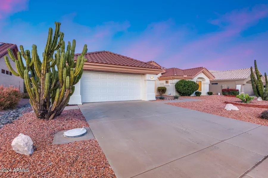 15920 W FALCON RIDGE Drive, Sun City West, AZ 85375