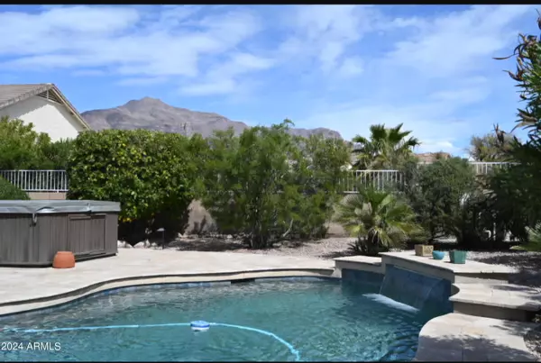10181 E PETROGLYPH Place, Gold Canyon, AZ 85118