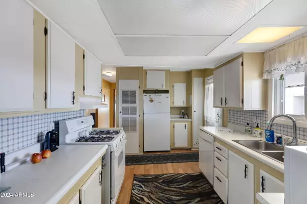 Mesa, AZ 85204,305 S Val Vista Drive #162