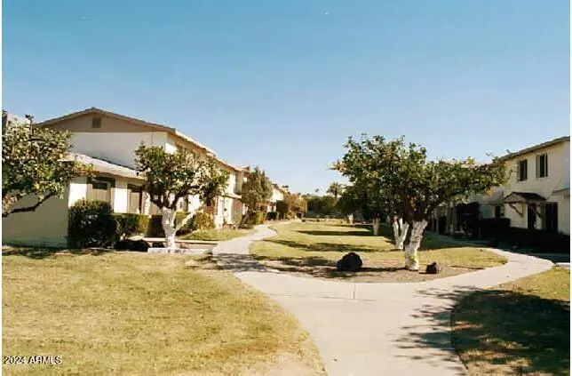 Phoenix, AZ 85033,7111 W WOLF Street