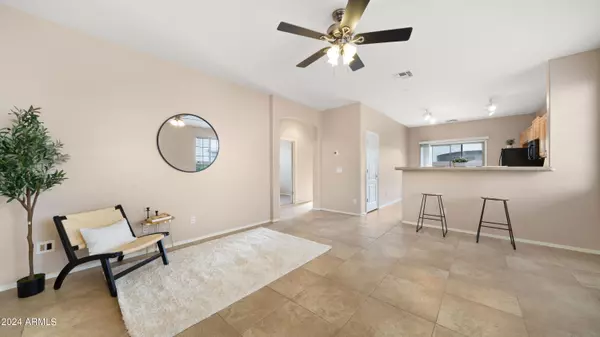 3861 E FLOWER Street, Gilbert, AZ 85298