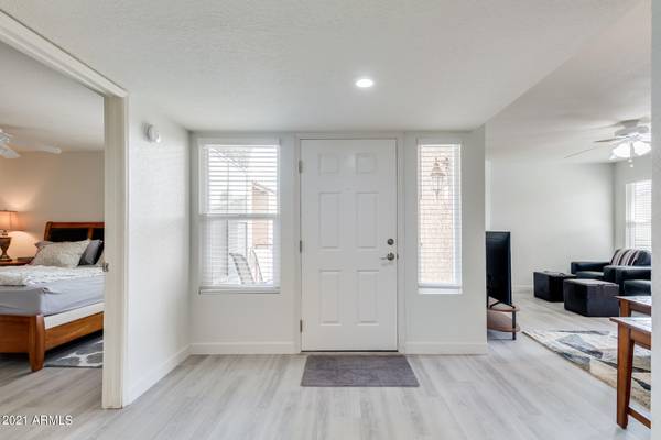 Scottsdale, AZ 85258,8787 E MOUNTAIN VIEW Road #2015