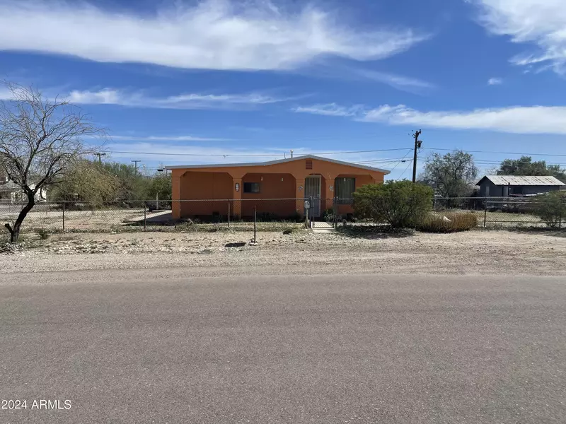 920 N THOMPSON Avenue, Ajo, AZ 85321