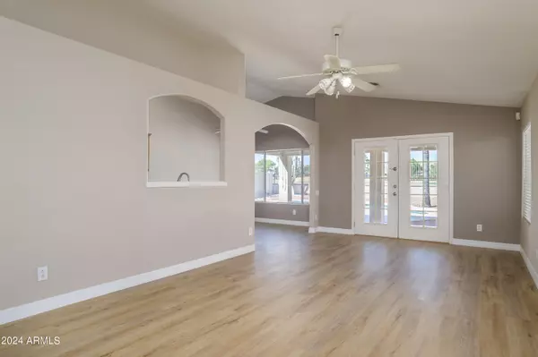 Glendale, AZ 85308,6176 W BLACKHAWK Drive