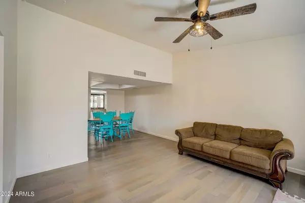 Glendale, AZ 85304,4438 W SHAW BUTTE Drive