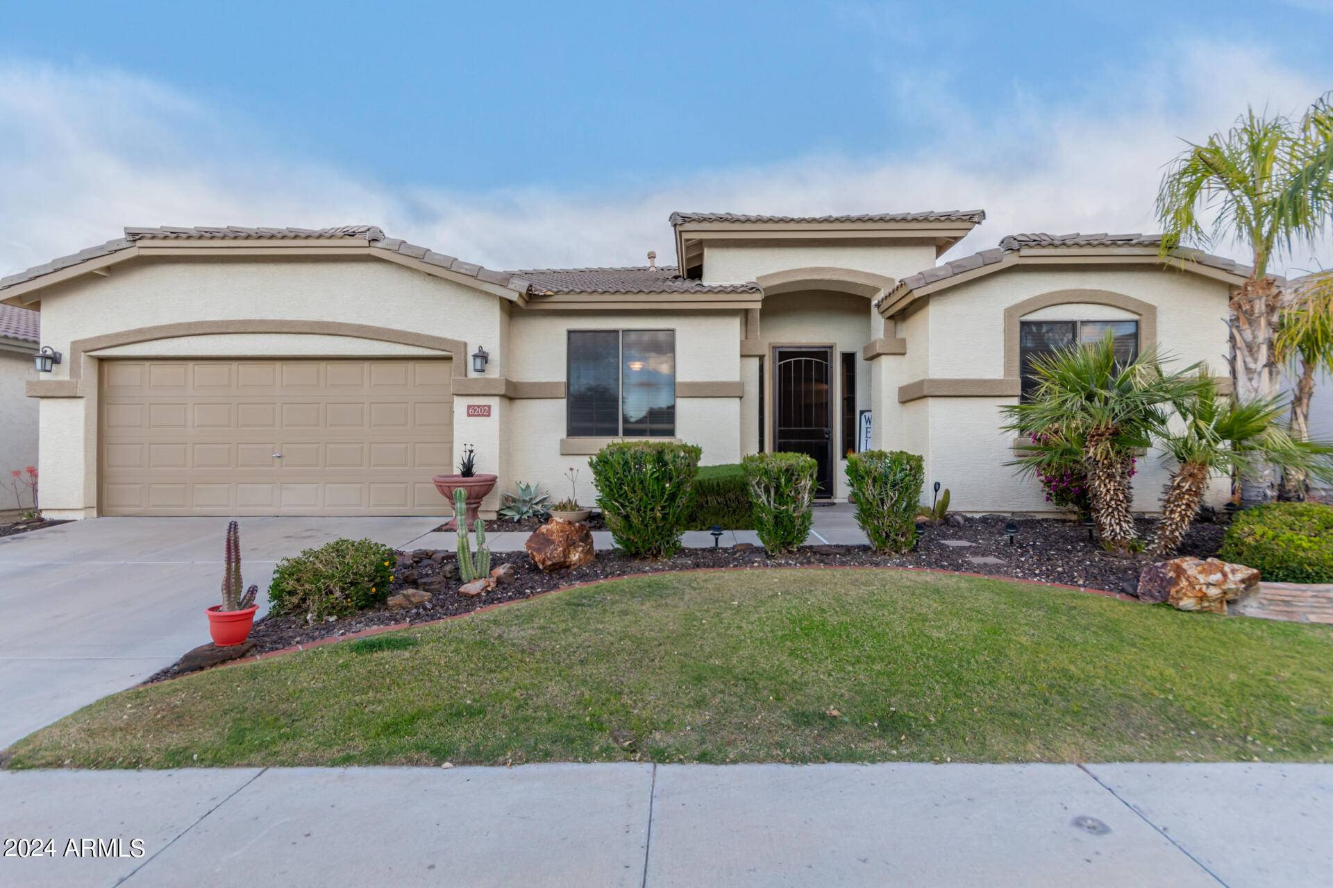 Phoenix, AZ 85083,6202 W GAMBIT Trail