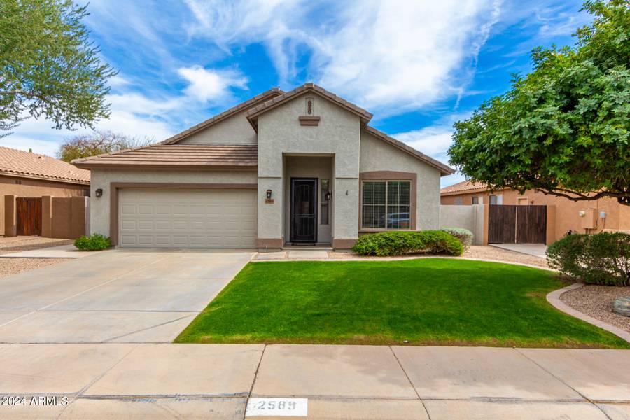 2589 S BUCKAROO Trail, Gilbert, AZ 85295