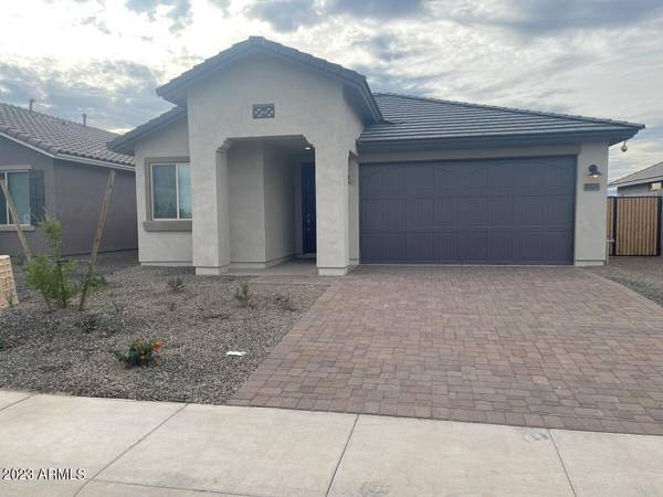 Tolleson, AZ 85353,8325 W ENCINAS Lane