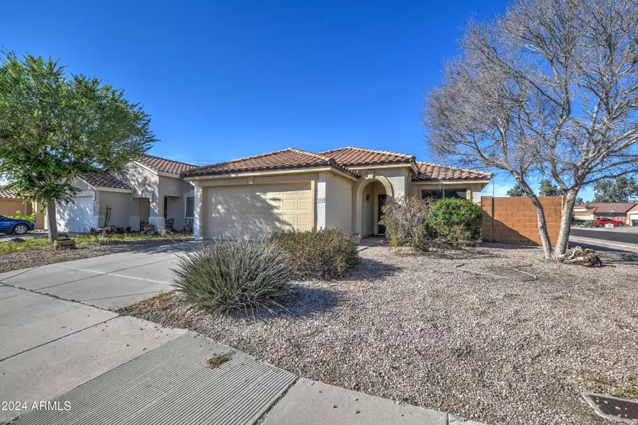 10512 E ARCADIA Avenue, Mesa, AZ 85208