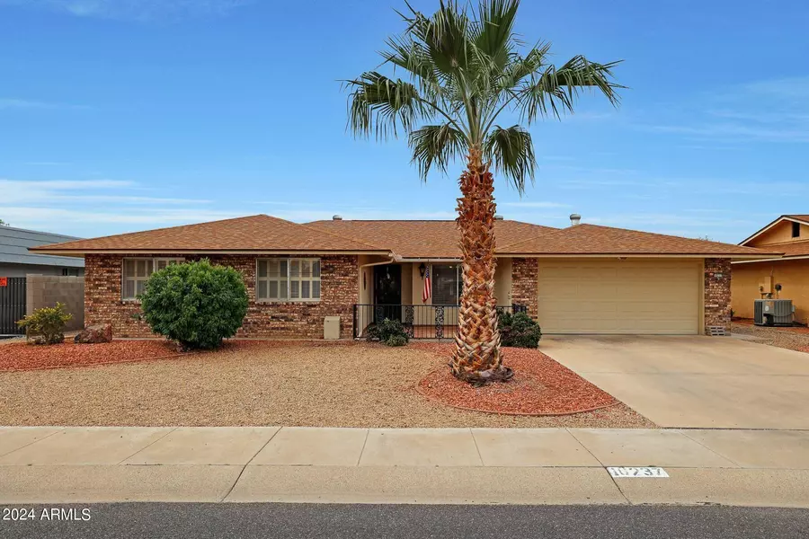 10237 W BROOKSIDE Drive, Sun City, AZ 85351