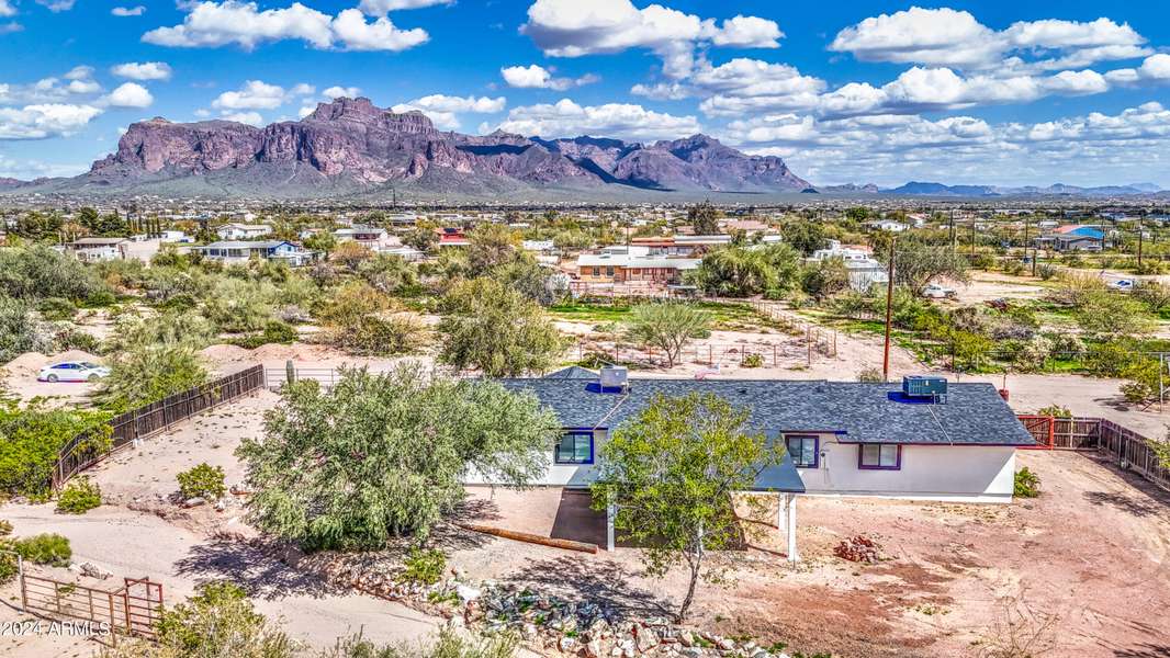 88 N VISTA Road, Apache Junction, AZ 85119