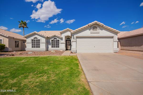 700 W COUNTRY ESTATES Avenue,  Gilbert,  AZ 85233