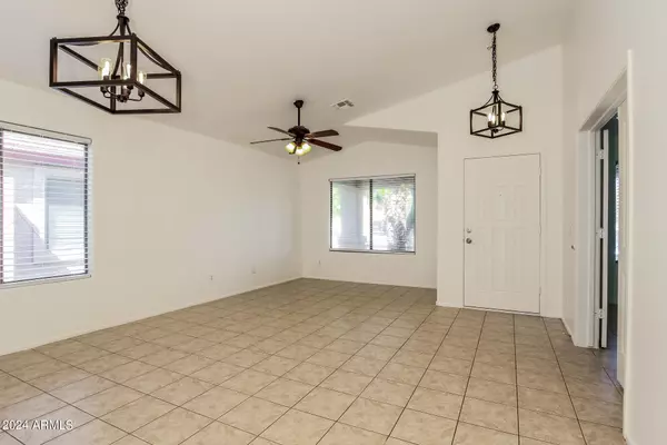 Tolleson, AZ 85353,10367 W ALBENIZ Place