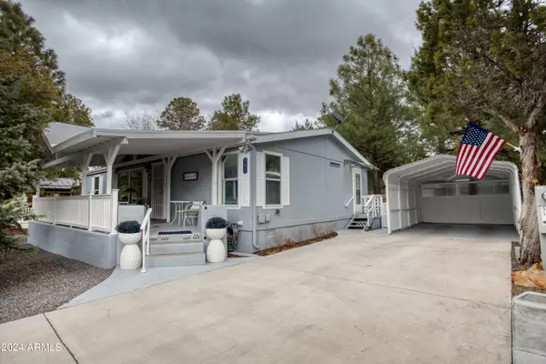 591 S 1ST Street,  Show Low,  AZ 85901