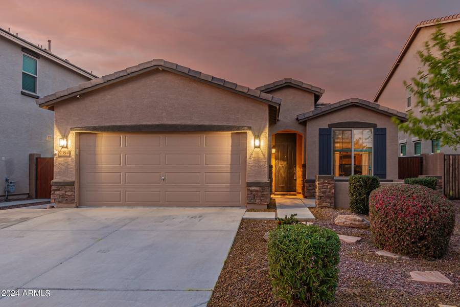 2394 W CHINOOK Court, San Tan Valley, AZ 85144