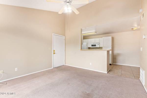 Mesa, AZ 85210,1942 S EMERSON -- #232