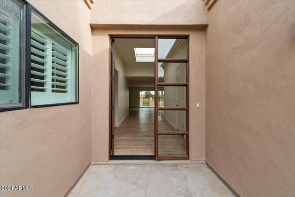 Scottsdale, AZ 85258,7973 E Via Marina --